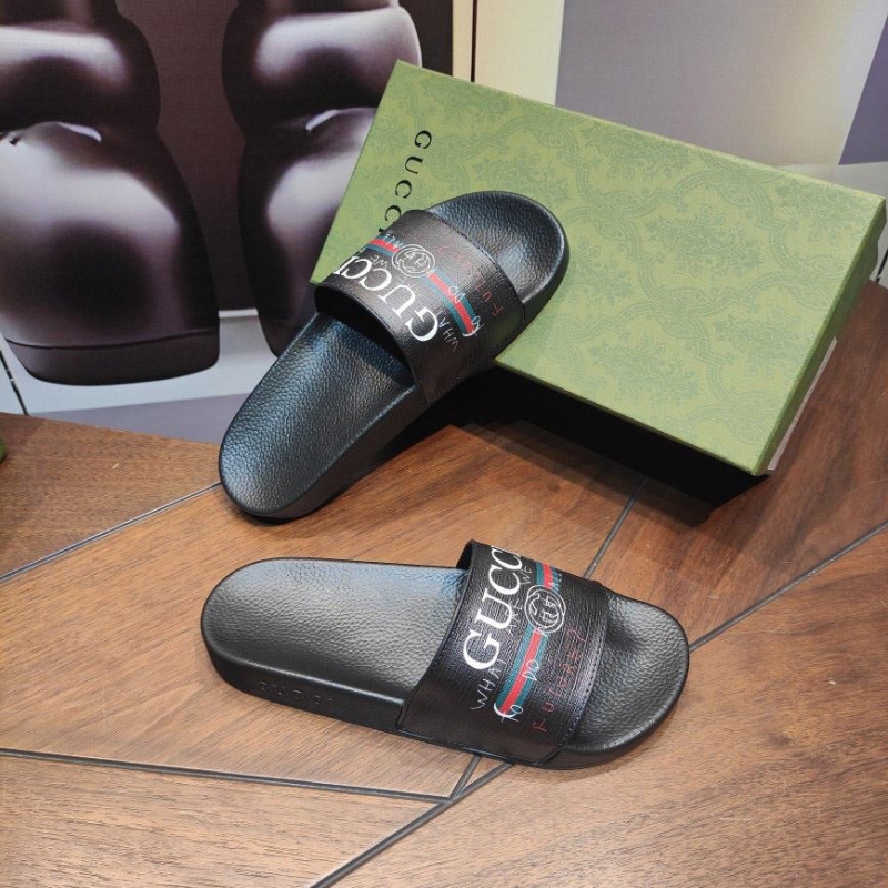 G*u*i slippers